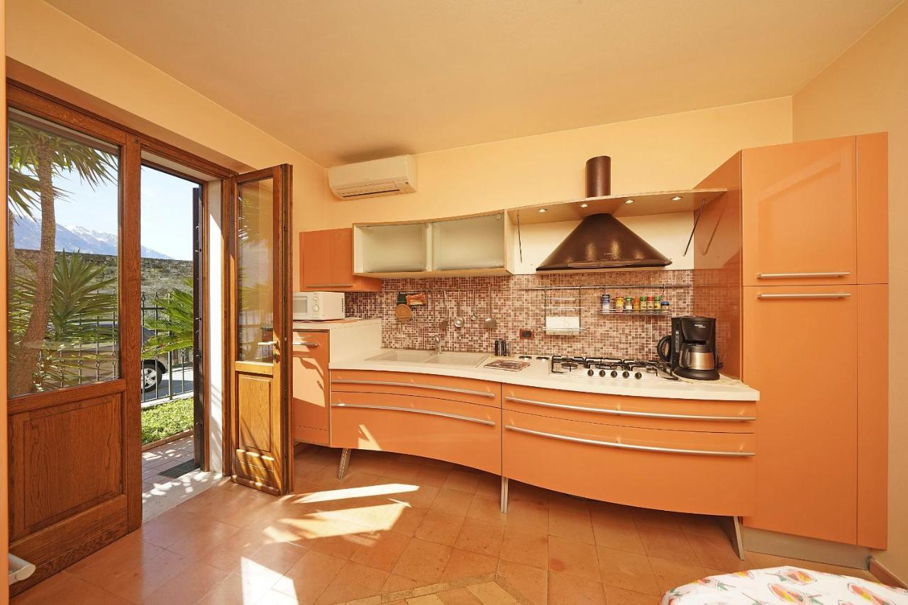 Villa Fior Di Loto Limone sul Garda Luaran gambar