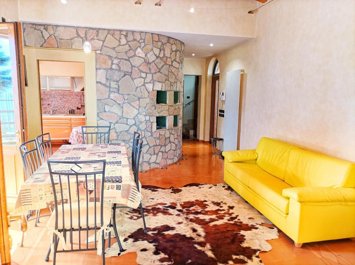 Villa Fior Di Loto Limone sul Garda Luaran gambar