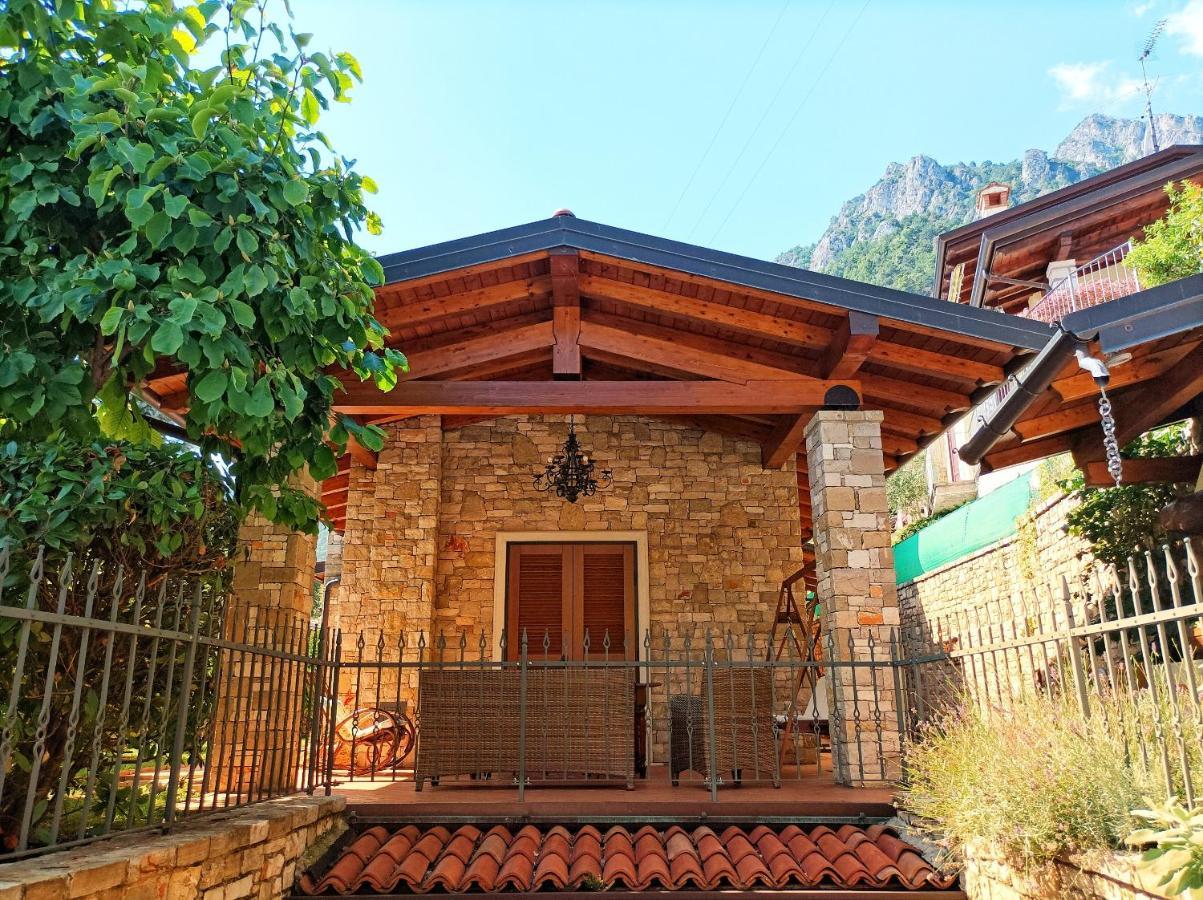 Villa Fior Di Loto Limone sul Garda Luaran gambar