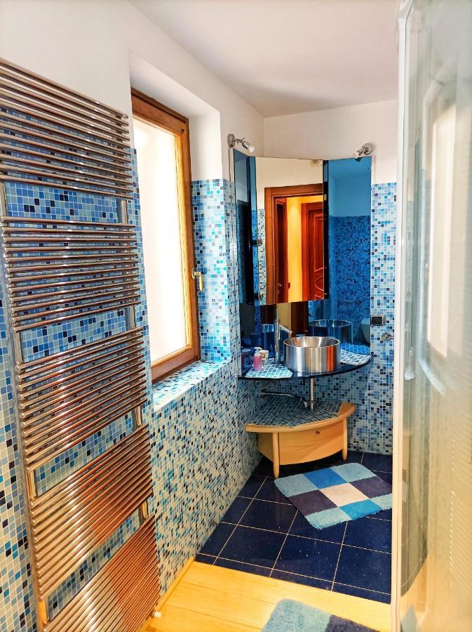Villa Fior Di Loto Limone sul Garda Luaran gambar