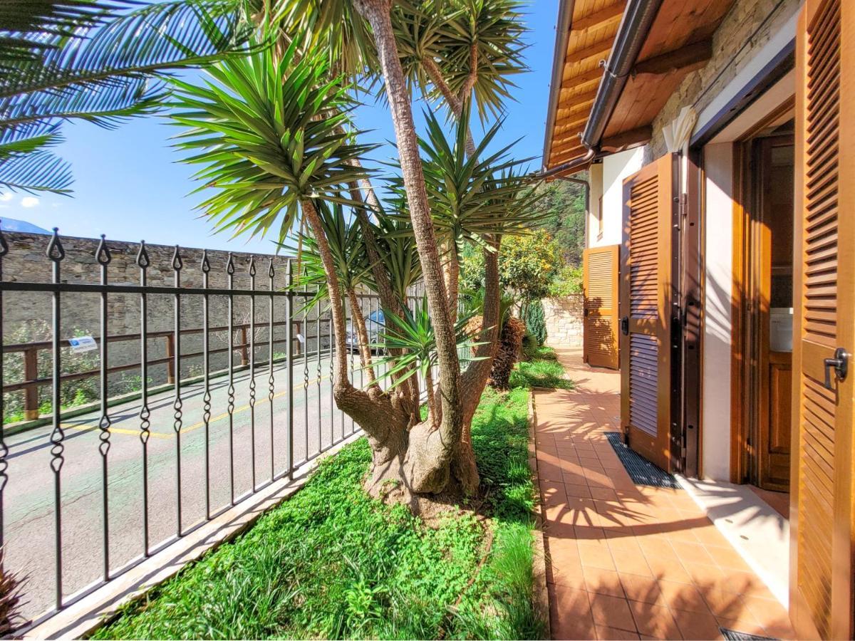 Villa Fior Di Loto Limone sul Garda Luaran gambar