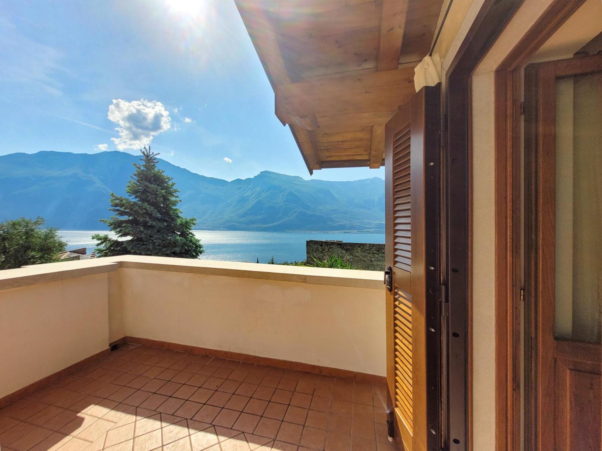 Villa Fior Di Loto Limone sul Garda Luaran gambar